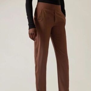Athleta Brooklyn Ankle Pants size 8 in Mahogany